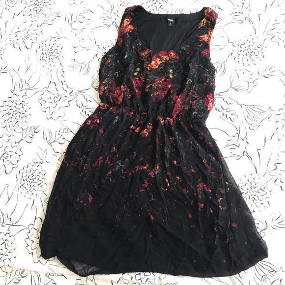 Mossimo Supply Co. Dresses & Skirts - Mossimo Medium Black Floral Dress
